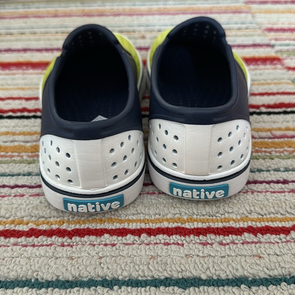 Native water shoes - Picture 3 of 4